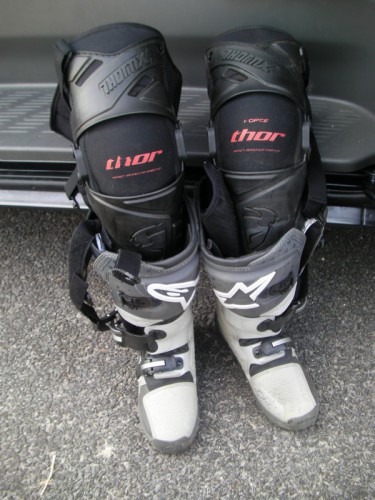 THOR FORCE KNEE GUARD2